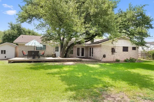Gorgeous 5-bedroom House in Established Round Rock Neighborhood