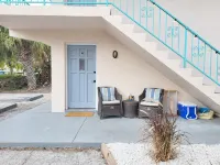 Charming Chic Getaway - 2 min. Walk to Beach, Restaurants, & Shops