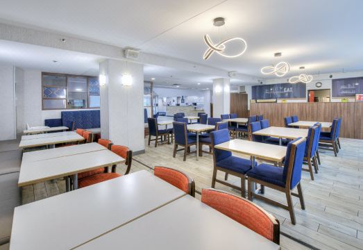 햄프턴 인 바이 힐튼 오타와 로비