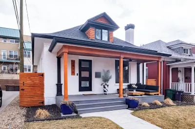 Newly Remodeled Downtown Loft – Free Parking, 5 Bds, Fully Stocked  호텔