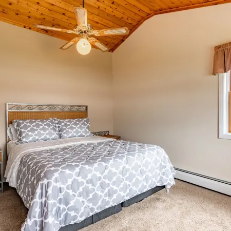 3 bedroom waterfront house with large yard and Gorgeous view of Braddocks Bay