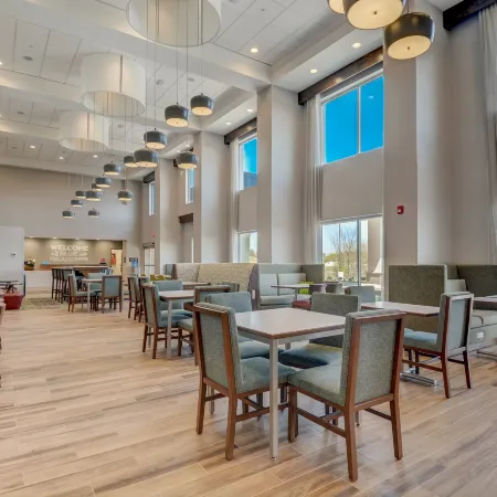 Hampton Inn and Suites Williamstown Ark Encounter