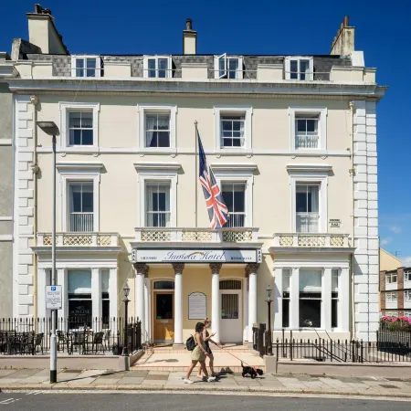 Invicta Hotel Отели рядом с достопримечательностью «Mayflower International Marina»