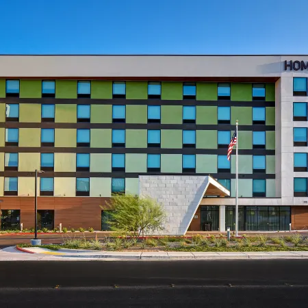 Hampton Inn & Suites Las Vegas Convention Center Отели рядом с достопримечательностью «Выставочный конференц-центр Sands Expo»