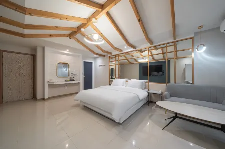 Jincheon Sopung Jjak Motel Отели в г. Чинчхон