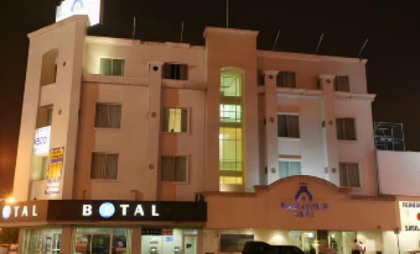 Hotel Plaza del Arco - Monterrey