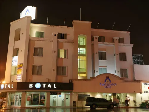 Hotel Plaza del Arco - Monterrey