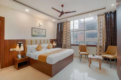 Hotel Devine