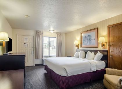 Americas Best Value Inn and Suites Fort Collins East I-25