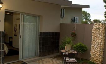 Cottonwood Guesthouse Oasis