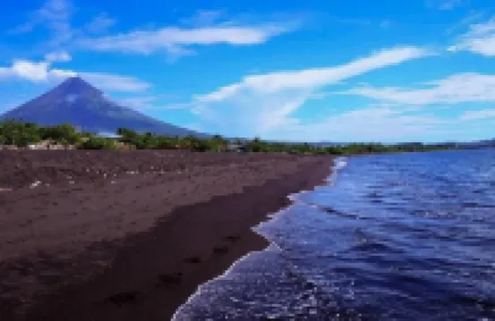 Dream-Big Eco Hostel