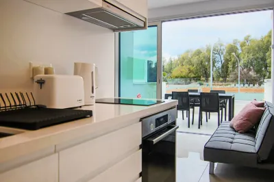 Phaedrus Living: Seaside Luxury Flat Harbour 105 Hotels in 