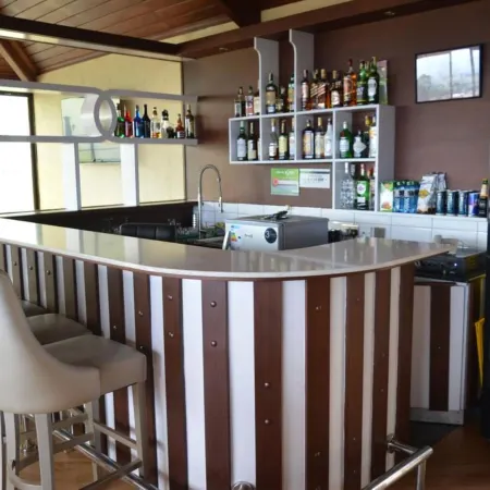 Cranes Suites Hotel