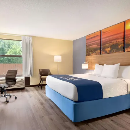 Days Inn & Suites by Wyndham Merrillville