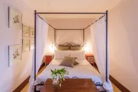 Ex Convento Santa Croce-Country Resort Hotels in Scheggino