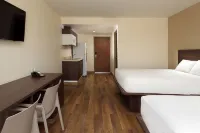 Extended Suites Coatzacoalcos Forum فنادق في ميناتيتلان
