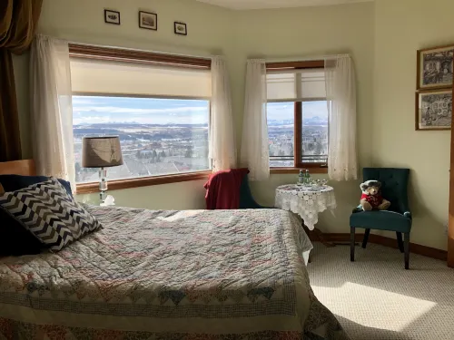 Rocky Mountain View Bed & Breakfast - 3-Star