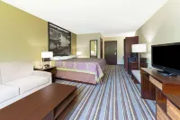 Super 8 by Wyndham Perry Hotels in Perry