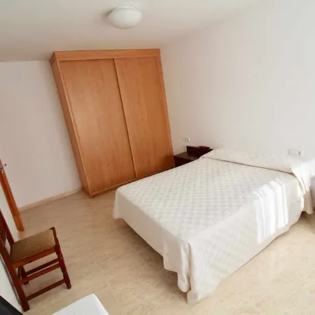 Beautiful apartment with terrace and swimming pool 1300m from Vilafortuny beach