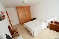 Beautiful apartment with terrace and swimming pool 1300m from Vilafortuny beach - Kitchens