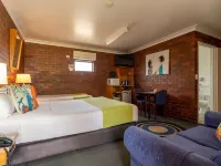 Country Pathfinder Motor Inn Hotels in Dalby