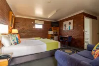 Country Pathfinder Motor Inn