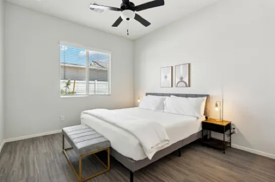 Breezy Modern House in Casa Grande with Pool,BBQ
