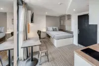 체퍼 Ealing Woodward Buildings 주변 호텔