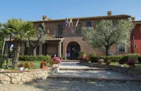 Tasteful Apartment with Shared Pool Отели рядом с достопримечательностью «Cantina Castello di Bolgheri»