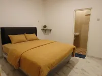 Moshi Moshi Hotels in Mayangan