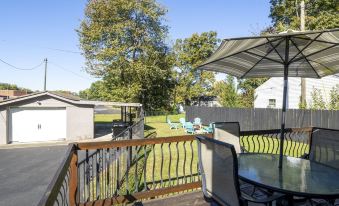 Colonial Village Retreat 2Br