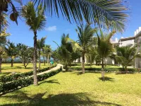 Life Resort St. Thomas Royal Palm Hotel di Watamu