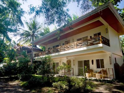 Mike's Dauin Dive Resort