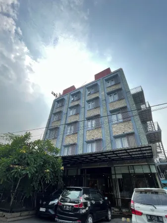 Crew Express Hotel Отели в г. Percut Sei Tuan