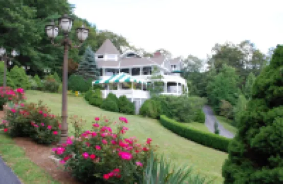 Innisfree Boutique Inn by-The-Lake