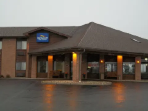Baymont by Wyndham Marshfield Hotels in Wood County