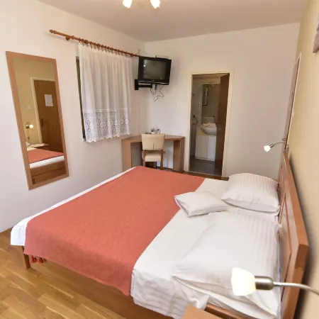 Rooms Tom