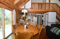 Lazy Bear Retreat - Wifi, Pet Friendly, Grill, Fire Pit, Fireplace, Deck, Golf, Hiking