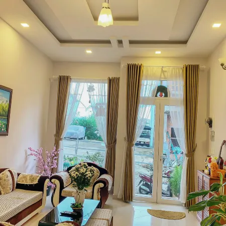 Jolie House
