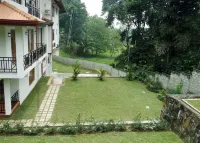 Dilray Villa Hotels near Inigala Temple