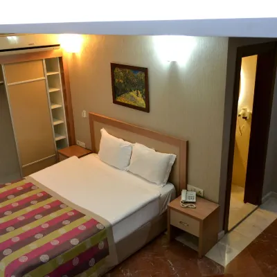Engin Otel Hotels near İzmir Optimum Shopping Mall