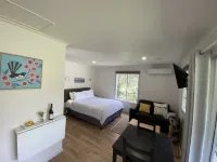 Tindoona Cottages Hotels in Foster