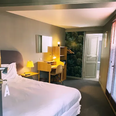 Fab House - les Maisons Fabuleuses Hotels in Chamant