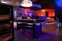 Auberge Lac du Pin Rouge Hotels in Esterel