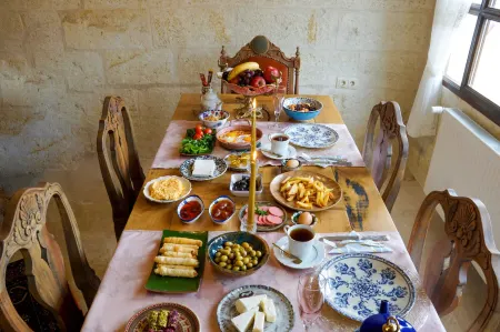 Yeşil Konak Cave Hotel Отели в г. Dereler Mahallesi