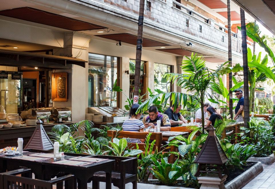 Raming Lodge Hotel Over view