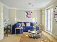 Curb Properties - Gorgeous 3 Bedroom House Close to Town Centre