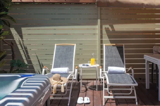 Mamilla View- Suites & Apt Hotel