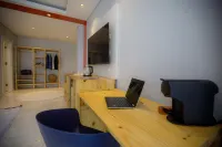 Cowork Lab Suites Hotels in Maputo