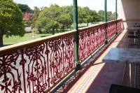 Mitchell River Tavern Hotels in Paynesville